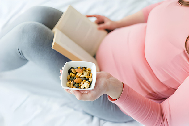 Which Dry Fruits Are Good During Pregnancy? 6 best dried fruit for pregnancy